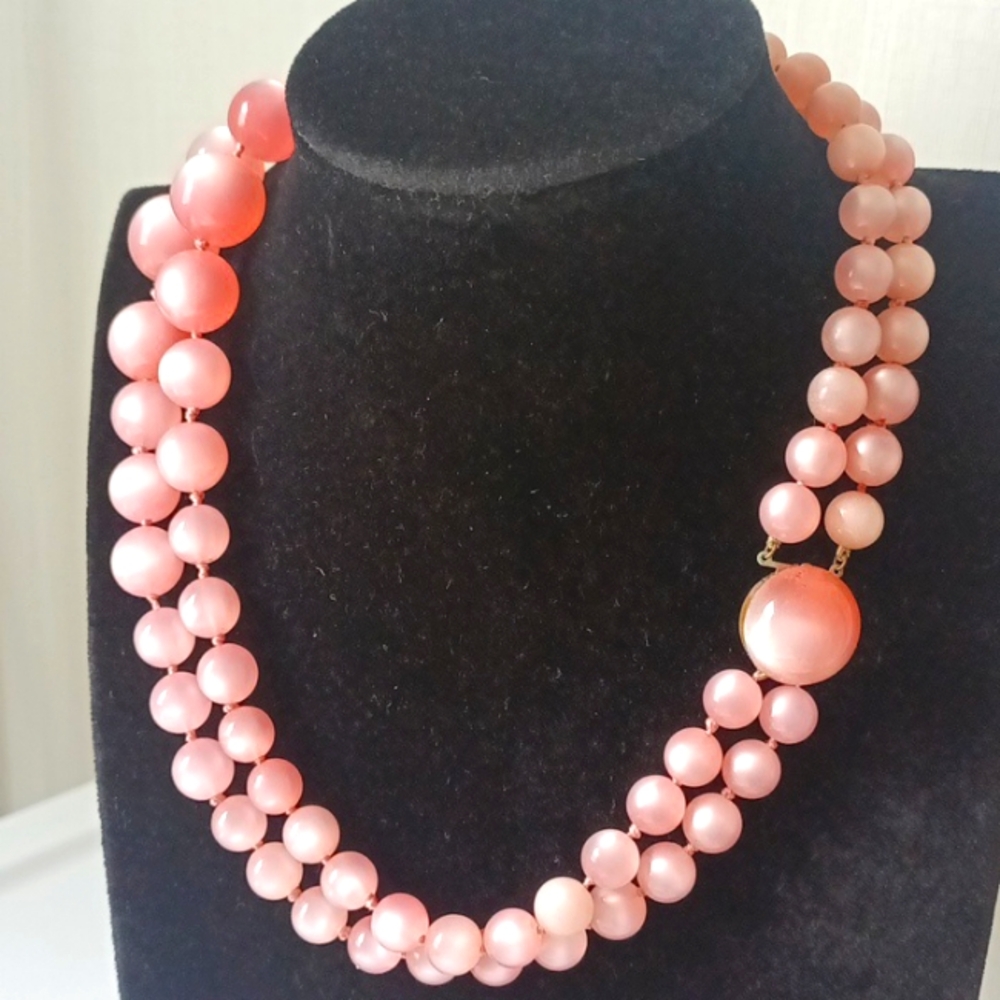 Vintage Pink Moon glow hand knotted Beads Hidden clasp. Classy! - Picture 3 of 4